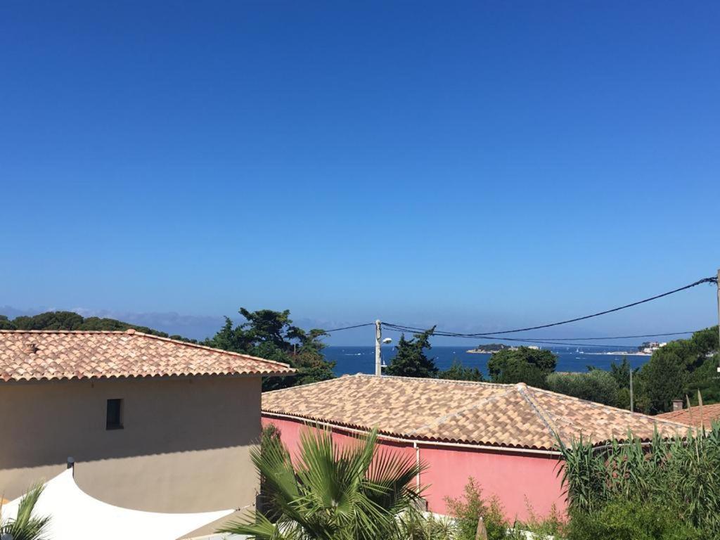 Terrasse Vue Mer, Plage Gorguette A 1 Minute A Pied, Wifi,clim, Parking Clos Privatif *