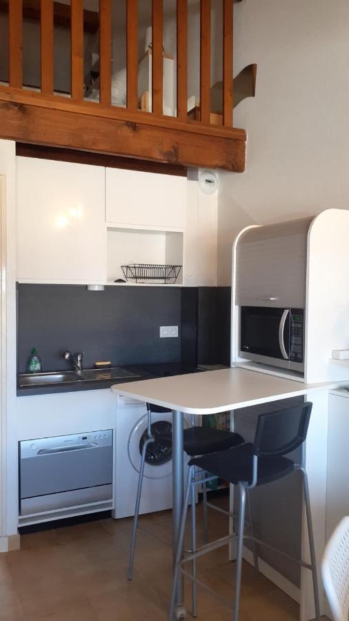 Terrasse Vue Mer, Plage Gorguette A 1 Minute A Pied, Wifi,clim, Parking Clos Privatif Sanary-sur-Mer